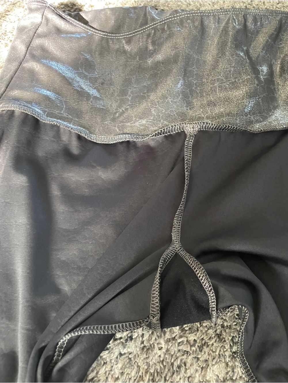 Onzie High Rise Metallic Crocodile Leggings | Silver Foil Shiny Yoga Pants M/L - Picture 5 of 6
